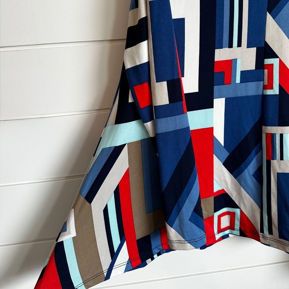 Clientele Geometric Print Tunic Top Made in Canada Blue Red - Picture 5 of 6